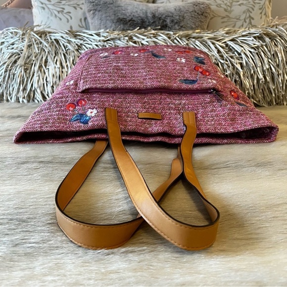 VERA BRADLEY Pink Cherry XL Front Pocket Straw Tote Hidden Bottom Embroidery - Picture 9 of 13